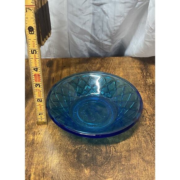Vintage Blue Glass Zodiac Pisces Trinket Bowl Lattice Design Astrology - Picture 7 of 9